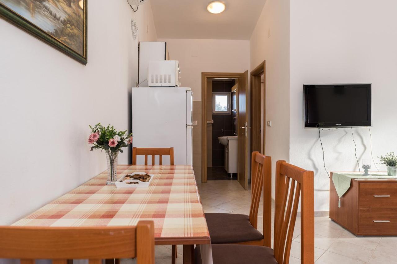 Apartmani Zarko Vir Exterior photo