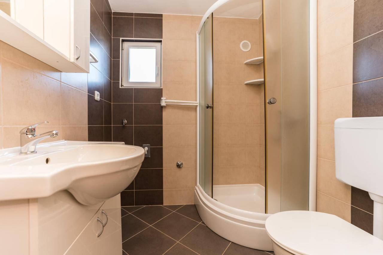 Apartmani Zarko Vir Exterior photo