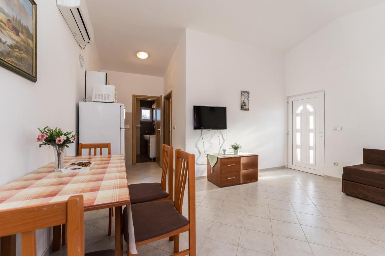 Apartmani Zarko Vir Exterior photo